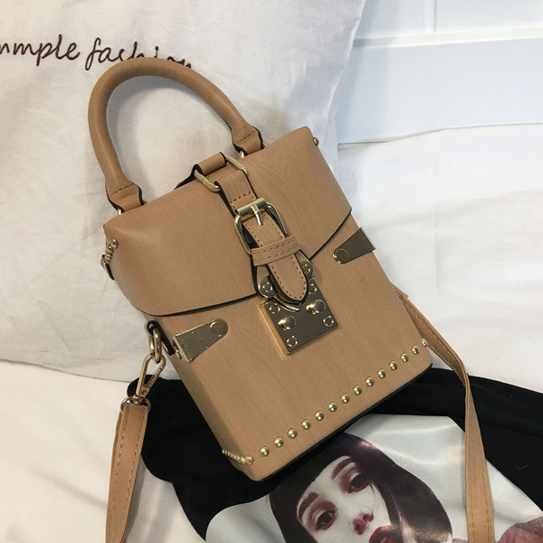 Мини дамска чанта в два цвята