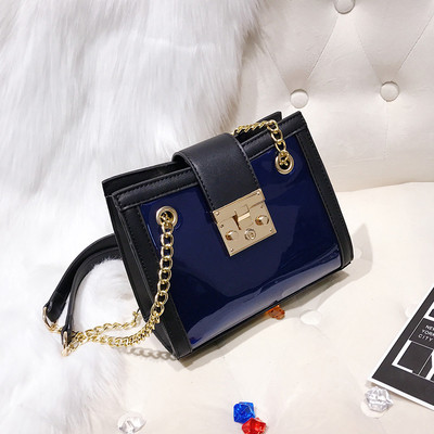 Елегантна малка дамска чанта с двойни дръжки