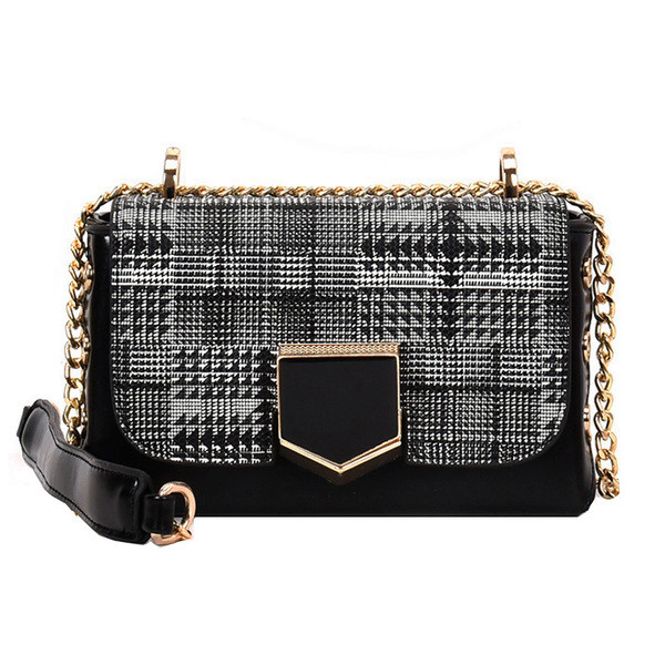 Мини дамска чанта в различни разцветки на каре с метална дръжка