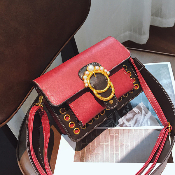 Модерна дамска мини чанта с две дръжки и катарама