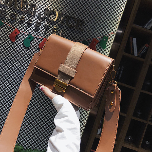 Елегантна и семпла дамска чанта в няколко цвят с широки презрамки