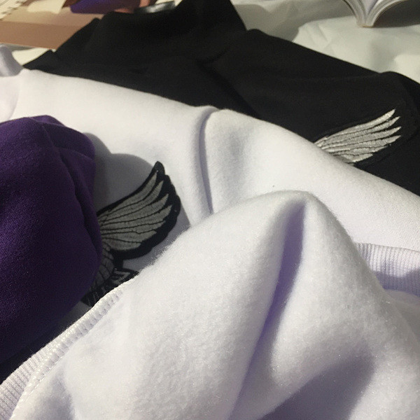 Ежедневна есенно-зимна мъжка блуза с бродерия