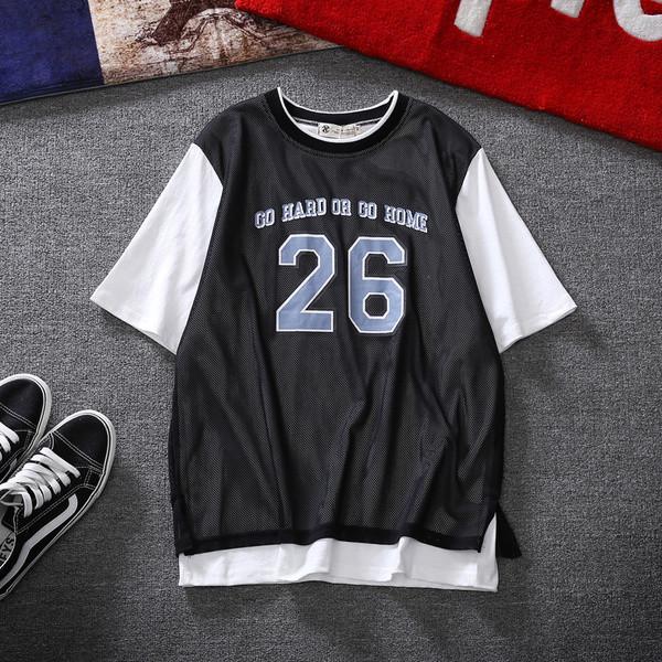 Спортна мъжка тениска в няколко цвята с надпис, подходяща за ежедневие