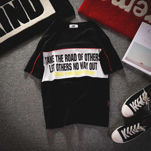 Мъжка тниска с интересна декорация в няколко цвята