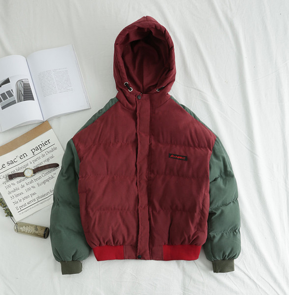 Спортно есенно-зимно мъжко як с цветни ръкави и качулка и декорация принт