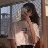 Ежедневна-спортна тениска за дамите с надпис в бял и черен цвят