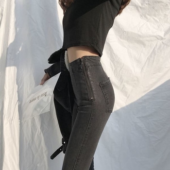 Стилни дамски дънки  с висока талия в черен цвят 
