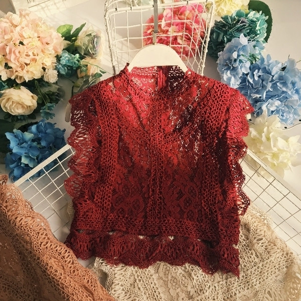 Дантелен топ в различни цветове