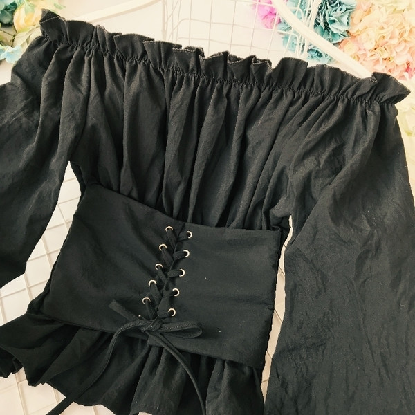 Спортно-елегантна дамска риза с паднали рамене и корсет в няколко цвята