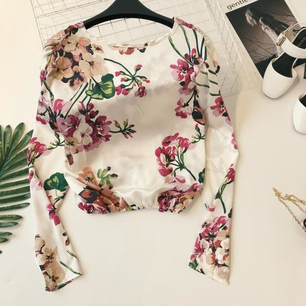 Модерна дамска блуза с флорален мотив в  няколко цвята