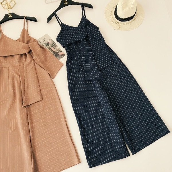 Стилен дълъг дамски гащеризон на райе в няколко цвята