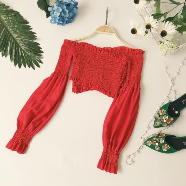 Cămașă scurtă de damă casual cu efect adunat și mâneci largi în diferite culori