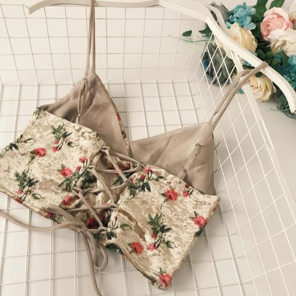 Дамски кадифен топ на цветя в два цвята 