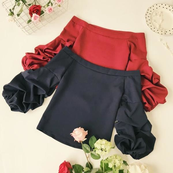 Стилна дамска блуза-изчистен модел с набръчкани ръкави и паднали рамене в няколко цвята