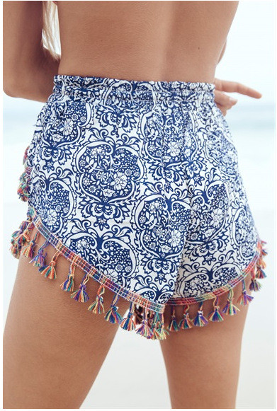 Лятни къси дамски панталаони с пискюли и висока талия