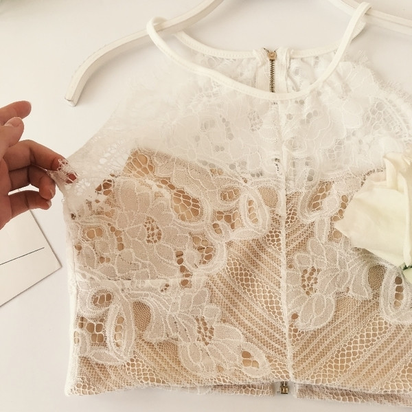 Дантелен дамски къс топ в три цвята