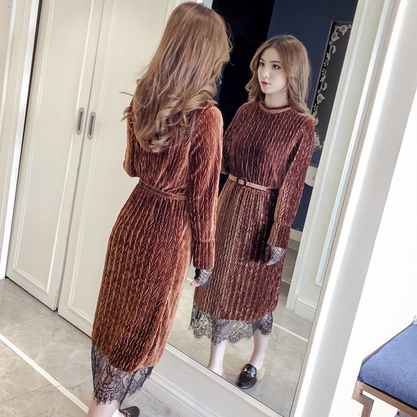 Стилна плисирана дълга дамска рокля с декорция дантела