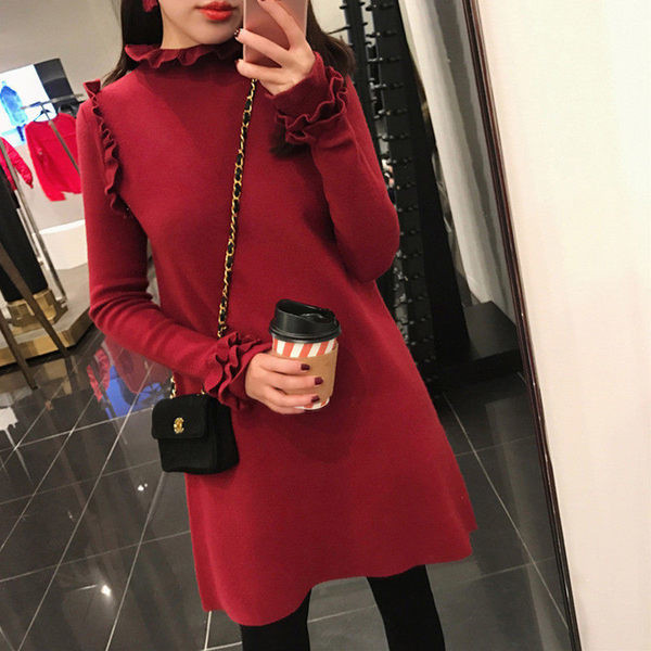 Стилна дамска рокля в семпъл модел в свободен стил