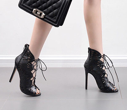 Модерни дамски сандали от еко кожа в два цвята 