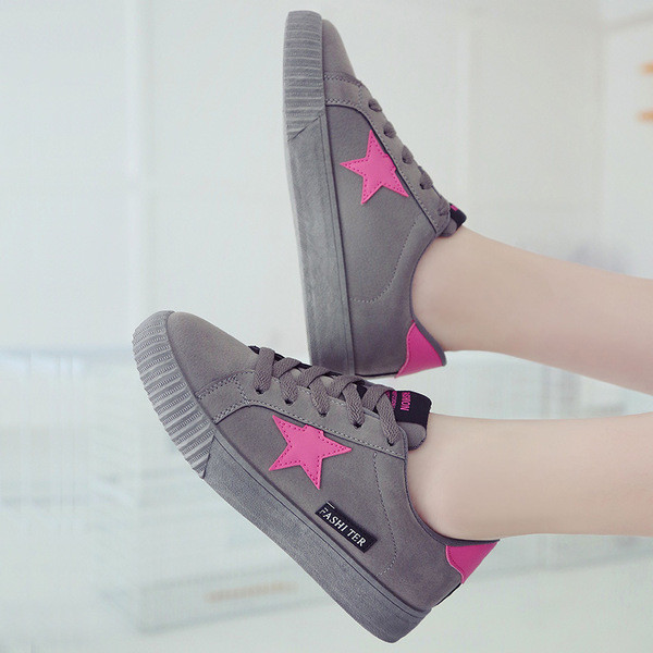 Удобни дамски кецове,подходящи за ежедневието в няколко цвята