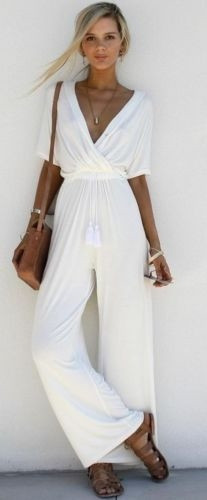 Ежедневен дамски гащеризон в свободен стил с V-Образно деколте в няколко цвята