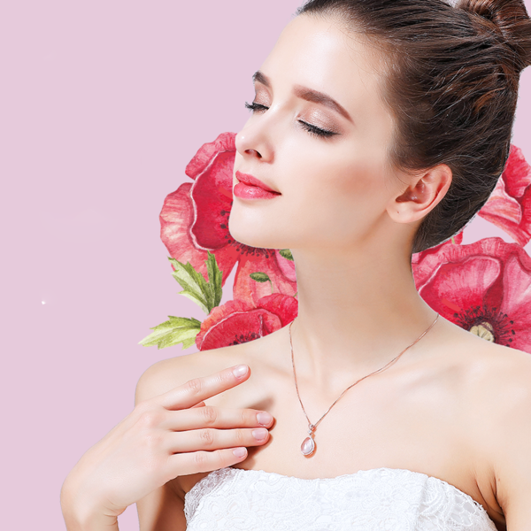 Романтичен и неповторим подарък в стилна кутия за любимата жена с висящо красиво бижу