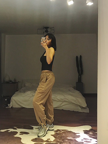 Стилен дамски пантлон в широк модел и в различни цветове