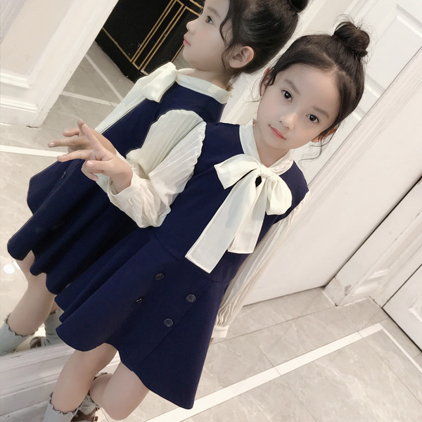 Елегантна дамска рокля с панделка 