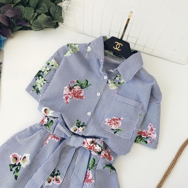 Модерен раиран дамски гащеризон с флорален мотив