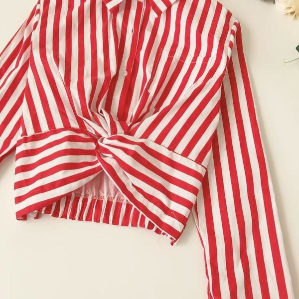 Стилна дамска риза на райе с О-образна яка в черен и червен цвят