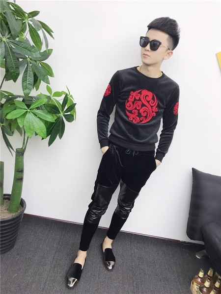 Стилен мъжки пуловер с бродерия и О-образна яка 