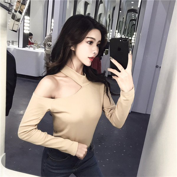 Γυναικεία μπλούζα με εντυπωσιακό ώμο σε μαύρο και μπεζ χρώμα