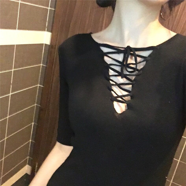 Γυναικείο αθλητικό φόρεμα με μαύρους δεσμούς