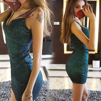 Γυαλιστερό σέξι φόρεμα με ντεκολτέ σε σχήμα V