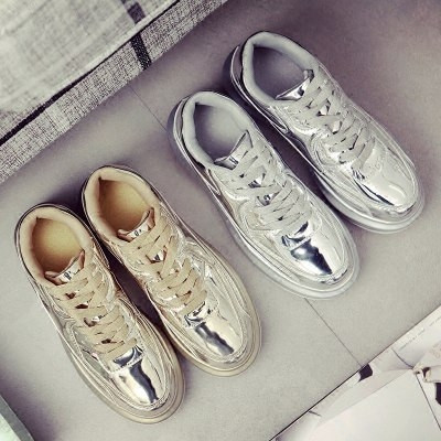 Stílusos női tornacipő ezüst és arany színben