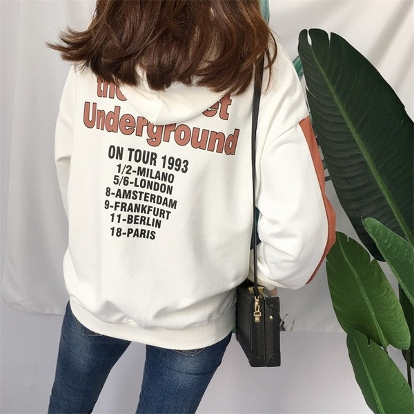 Hanorac de damă potrivit pentru utilizarea de zi cu zi, cu glugă și imprimeu