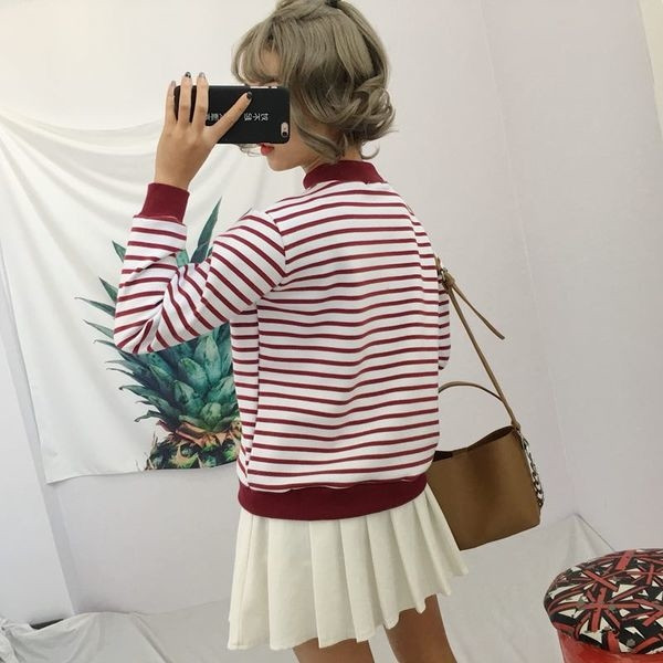 Καθημερινό γυναικείο φούτερ με ριγέ επιγραφή