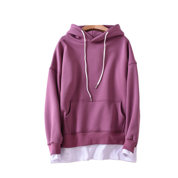 Párnázott, szabad stílusú női pulóver kapucnival és zsebbel