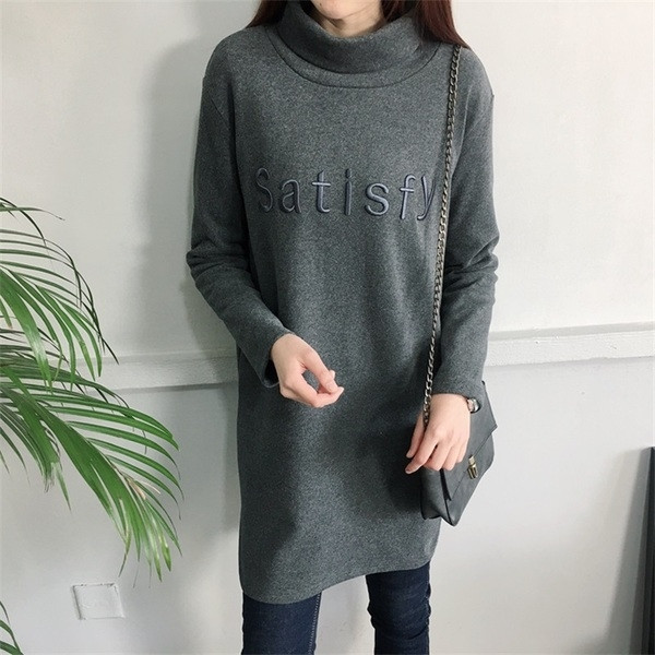 Αθλητικό γυναικείο μπλουζοφόρεμα με επιγραφή και ψηλό γιακά