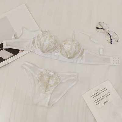 Set lenjerie - sutien cu bikini, in doua culori