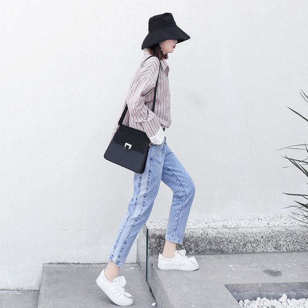 Καθημερινά γυναικεία τζιν σε στυλ boyfriend