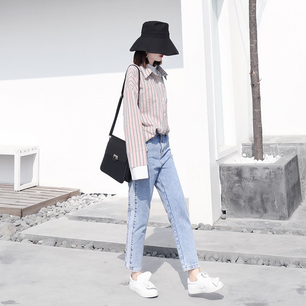 Καθημερινά γυναικεία τζιν σε στυλ boyfriend