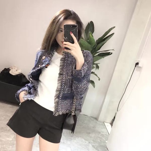 Тънко вълнено дамско яке с ресни