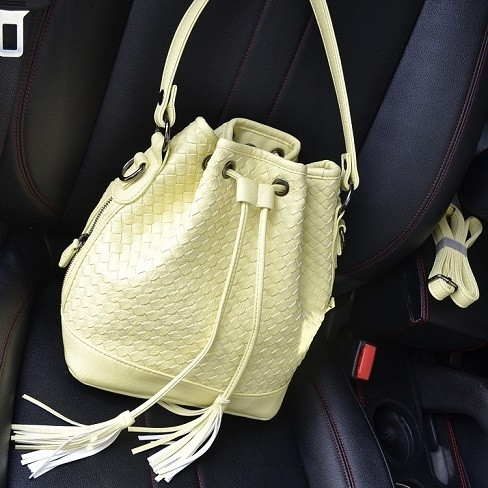 Rucsac de zi cu zi pentru femei cu ciucuri in doua culori