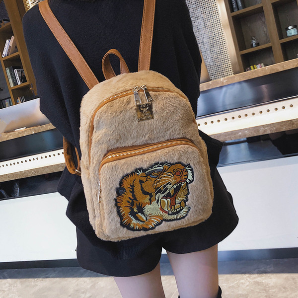 Пухена дамска раница с бродерия,подходяща за ежедневие в няколко цвята