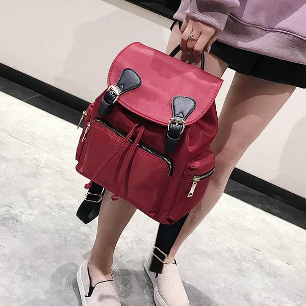 Modern női hátizsák kanalakkal, mindennapi használatra alkalmas három színben