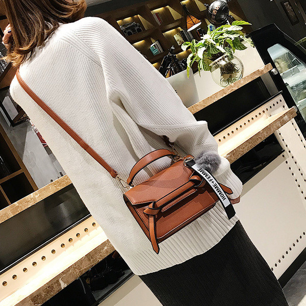 Öko bőrből készült tiszta női kézitáska pehely kiegészítővel három színben, mindennapi használatra alkalmas