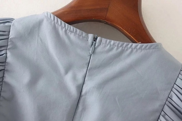 Nyári női overál hímzéssel