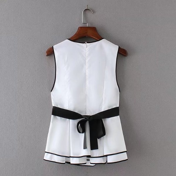 Modern női felső V-nyakkal, fehér és kék színben