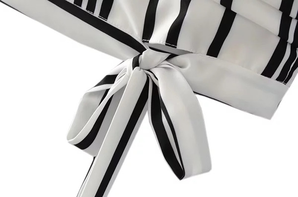 Дамски стилен топ на райе с панделка и тънки презрамки 